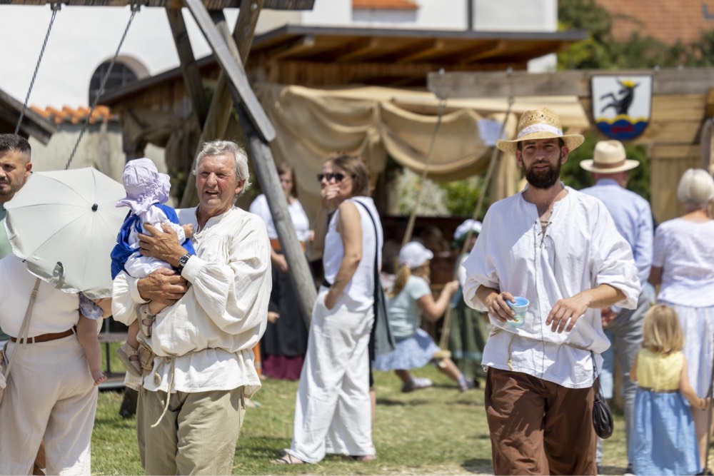 anno1455_Samstag_Buehne_Lager_III_989